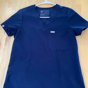 Figs navy blue one pocket scrub top XS